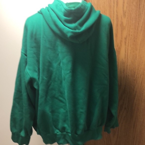 ❗️sold❗️ EUC Sweatshirt - Picture 3 of 5